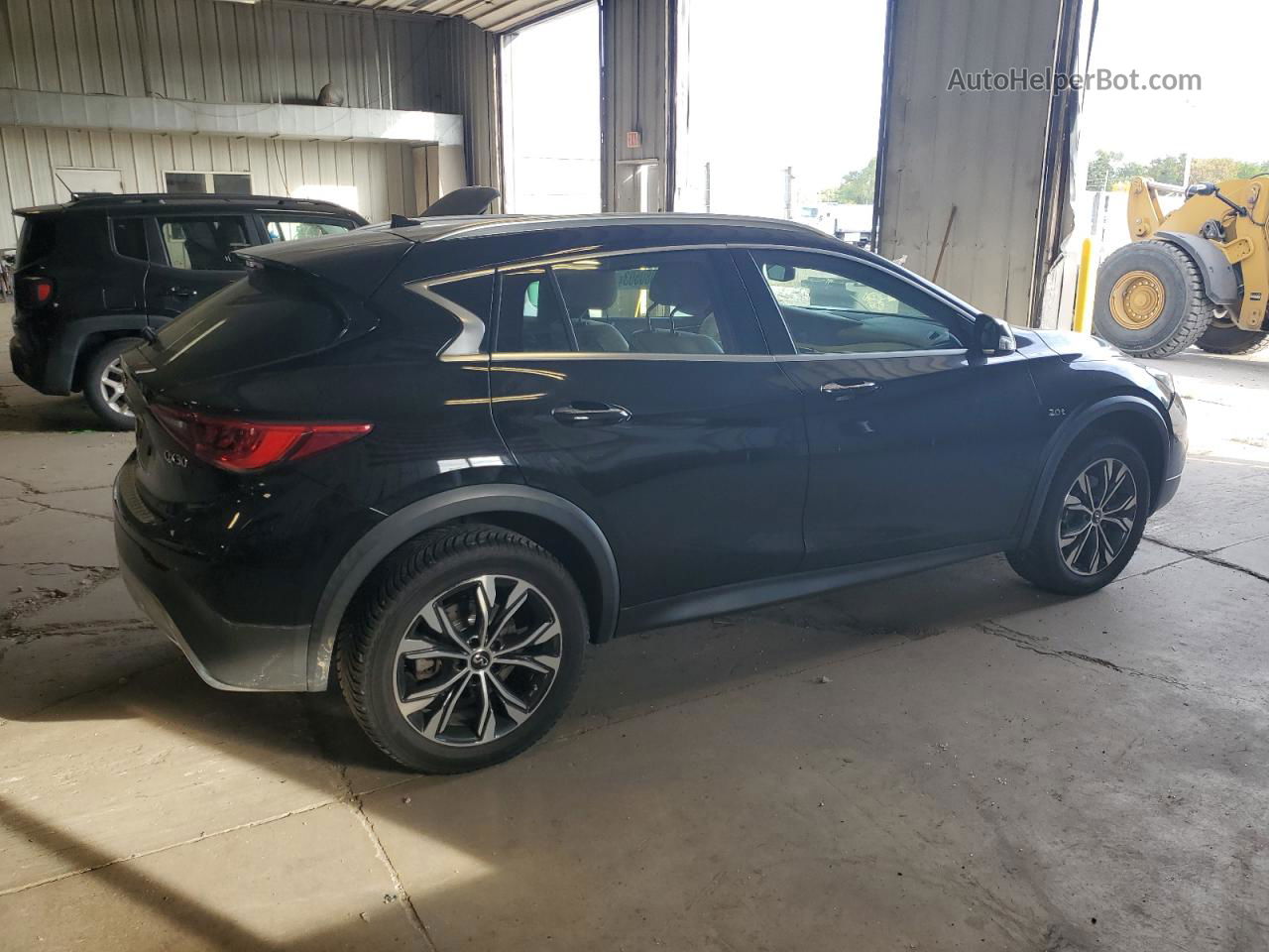 2018 Infiniti Qx30 Base Black vin: SJKCH5CR4JA058246