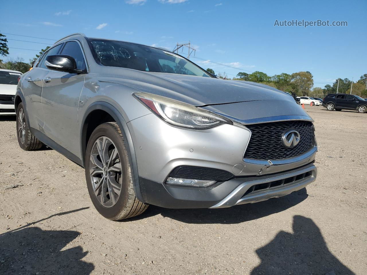 2018 Infiniti Qx30 Base Серебряный vin: SJKCH5CR6JA043408