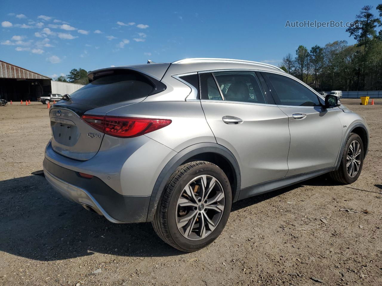 2018 Infiniti Qx30 Base Серебряный vin: SJKCH5CR6JA043408