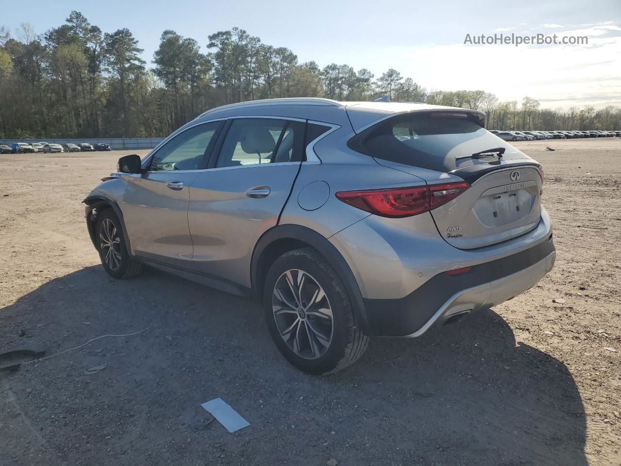 2018 Infiniti Qx30 Base Silver vin: SJKCH5CR6JA043408