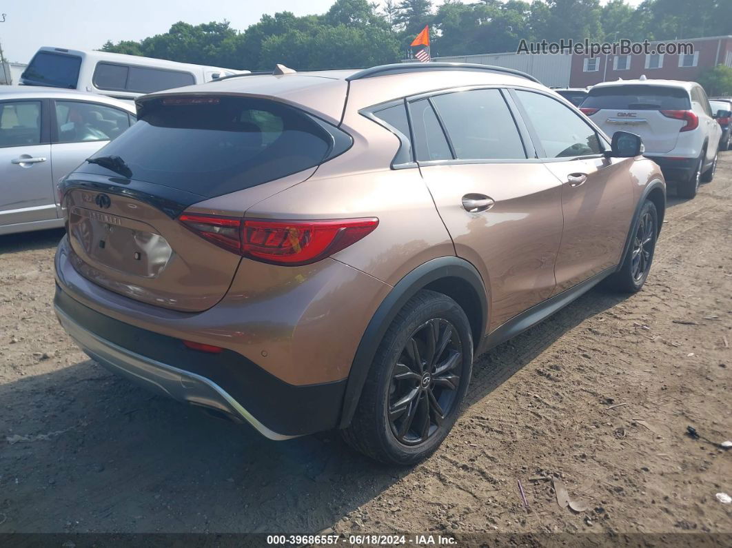 2018 Infiniti Qx30 Premium Золотой vin: SJKCH5CR6JA047796