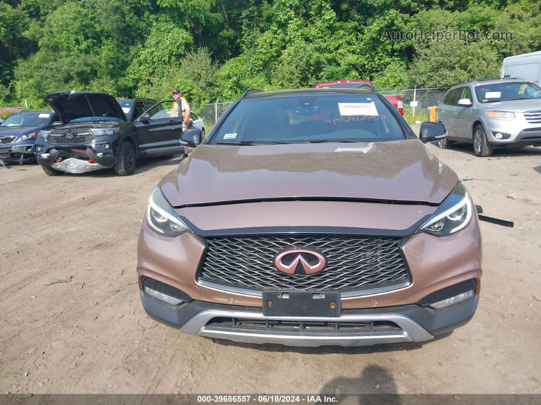 2018 Infiniti Qx30 Premium Gold vin: SJKCH5CR6JA047796