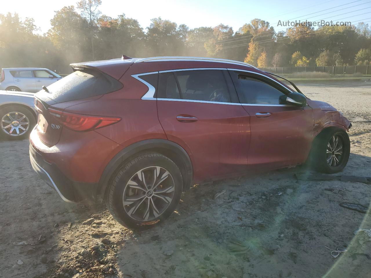 2018 Infiniti Qx30 Base Red vin: SJKCH5CR6JA052402