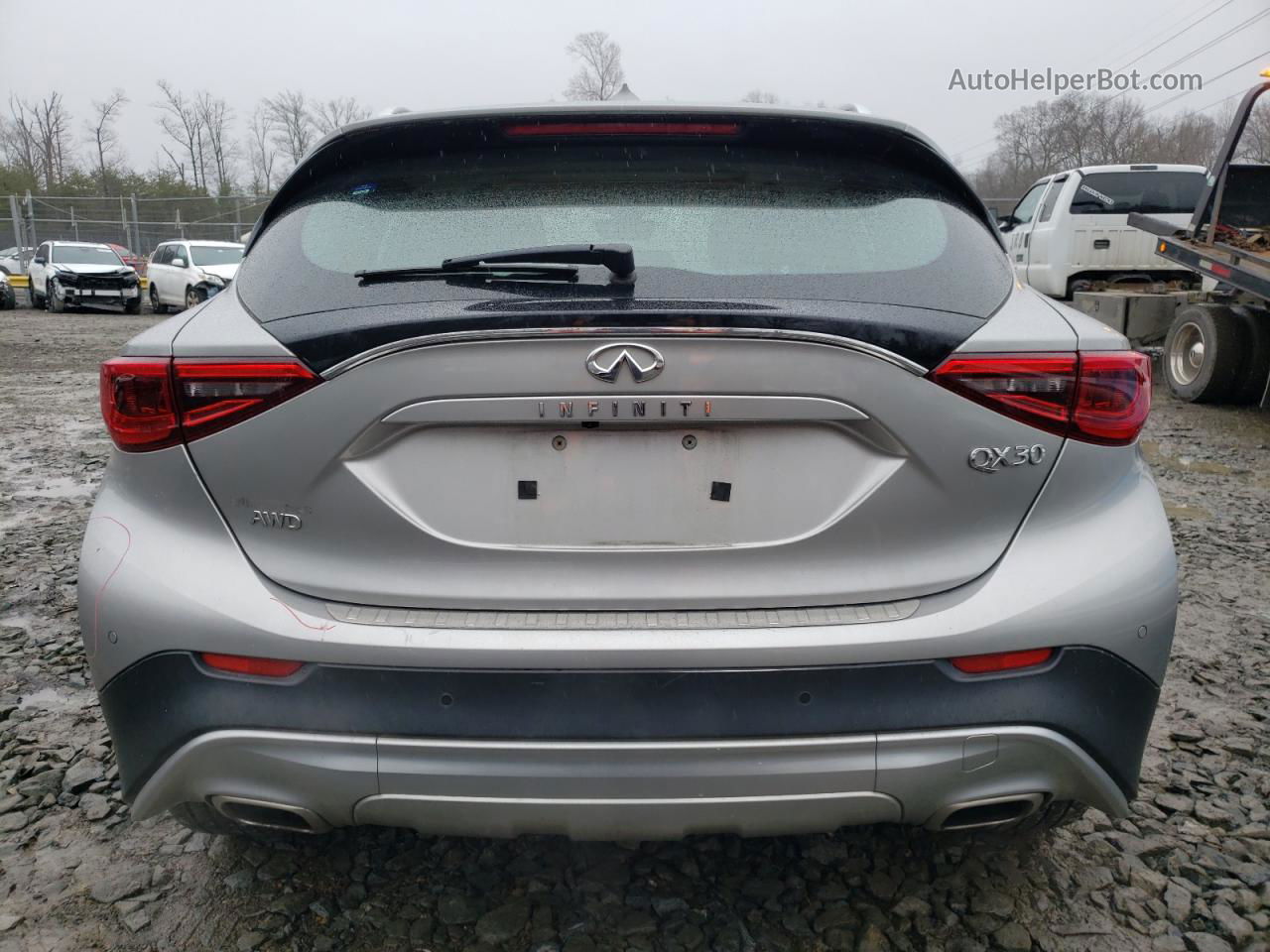 2018 Infiniti Qx30 Pure Silver vin: SJKCH5CR9JA003484