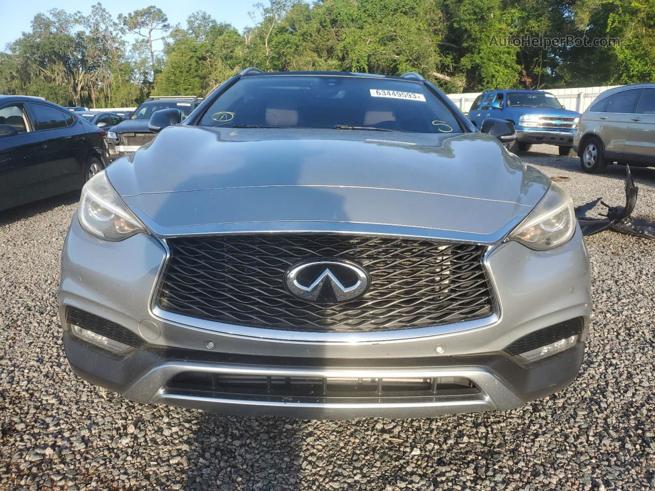 2018 Infiniti Qx30 Base Silver vin: SJKCH5CRXJA040527