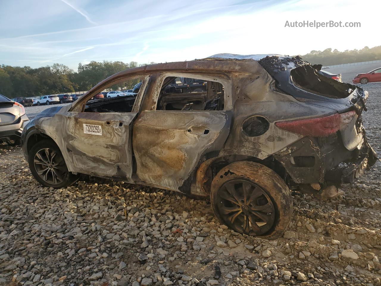 2018 Infiniti Qx30 Base Burn vin: SJKCH5CRXJA056503