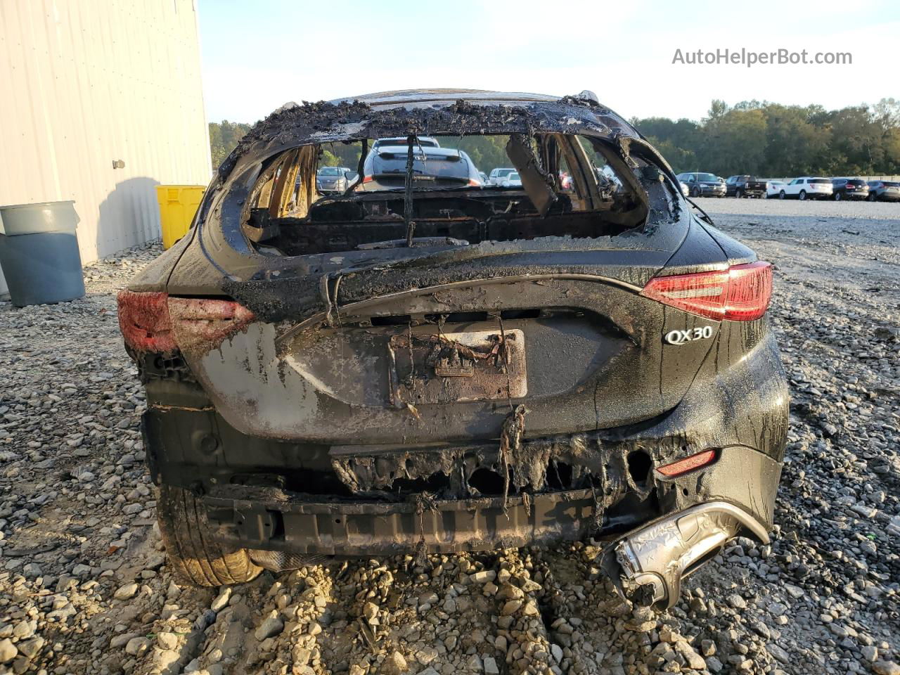 2018 Infiniti Qx30 Base Burn vin: SJKCH5CRXJA056503