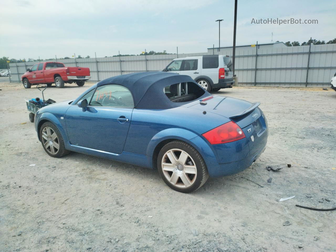 2005 Audi Tt Quattro Blue vin: TRUUT28NX51011325