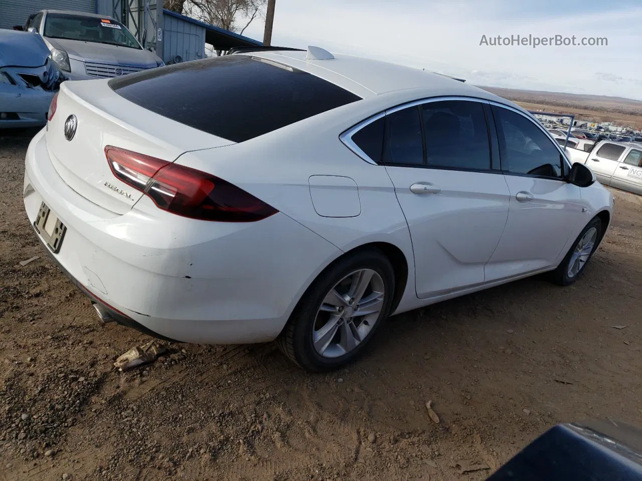 2018 Buick Regal Preferred White vin: W04GL6SX2J1134159