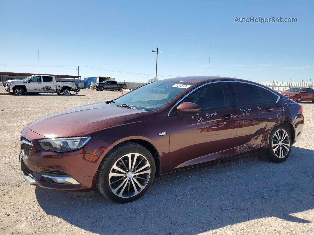 2018 Buick Regal Essence Burgundy vin: W04GP6SX2J1158627