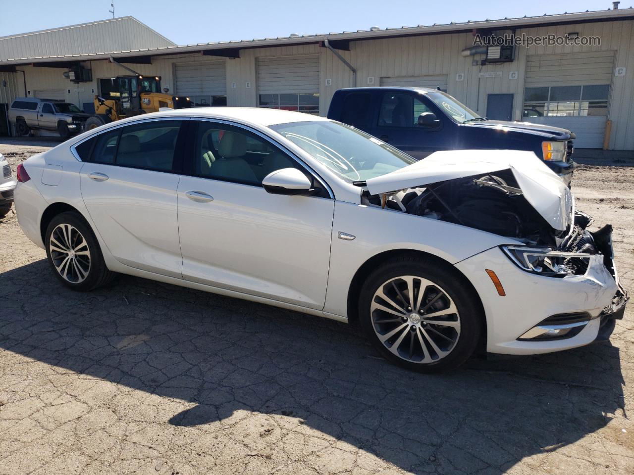 2018 Buick Regal Essence White vin: W04GP6SX3J1064725