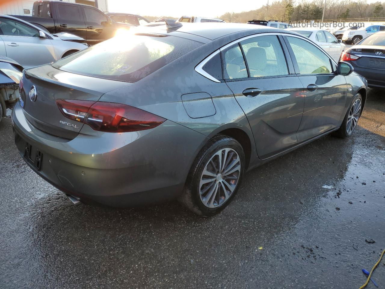 2018 Buick Regal Essence Gray vin: W04GP6SX3J1082206