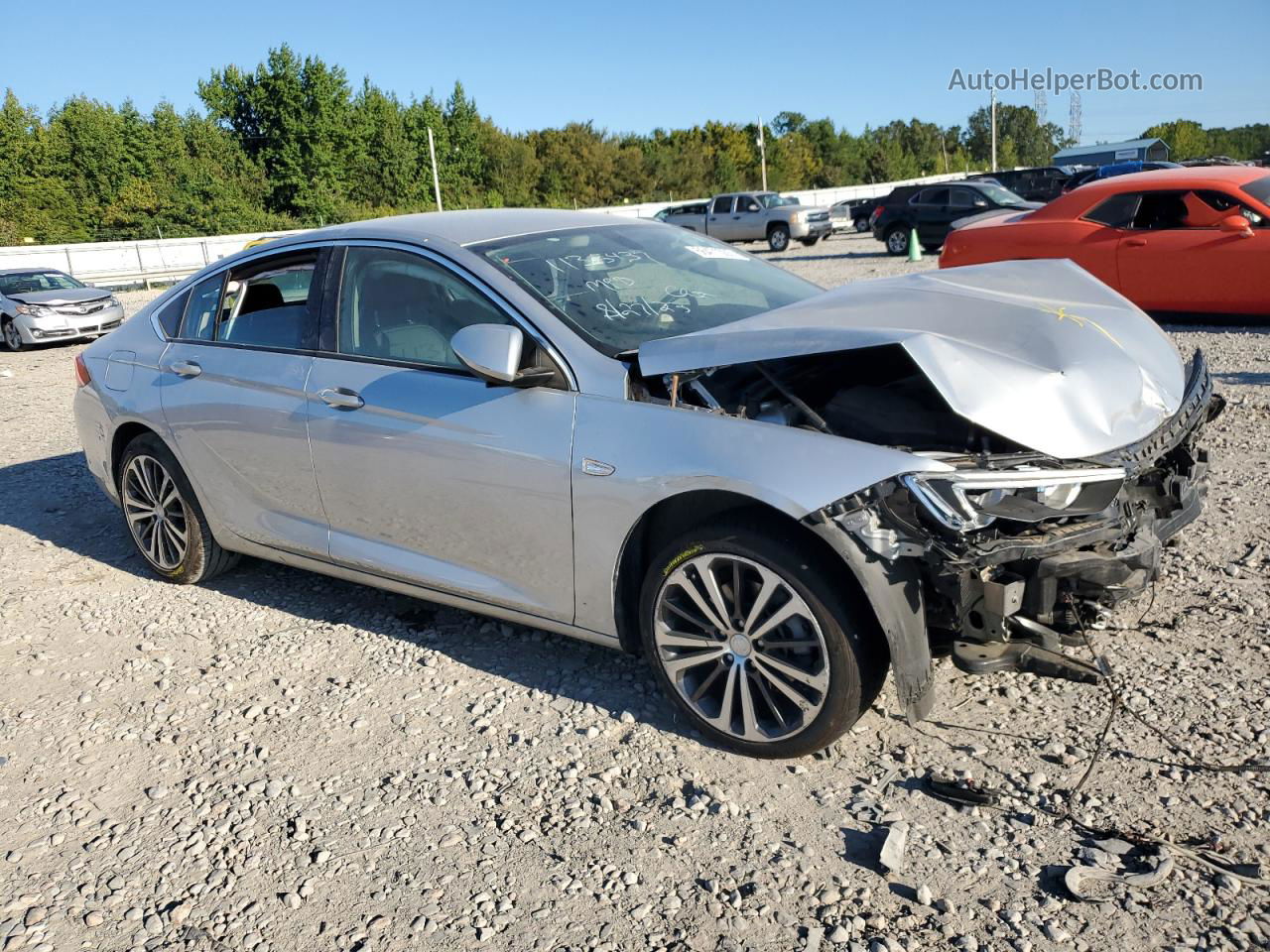 2018 Buick Regal Essence Silver vin: W04GP6SX3J1135437