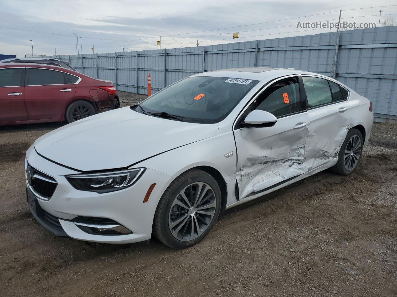 2018 Buick Regal Essence White vin: W04GP6SX4J1060036