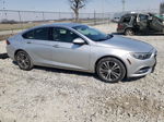 2018 Buick Regal Essence Серебряный vin: W04GP6SX6J1131429