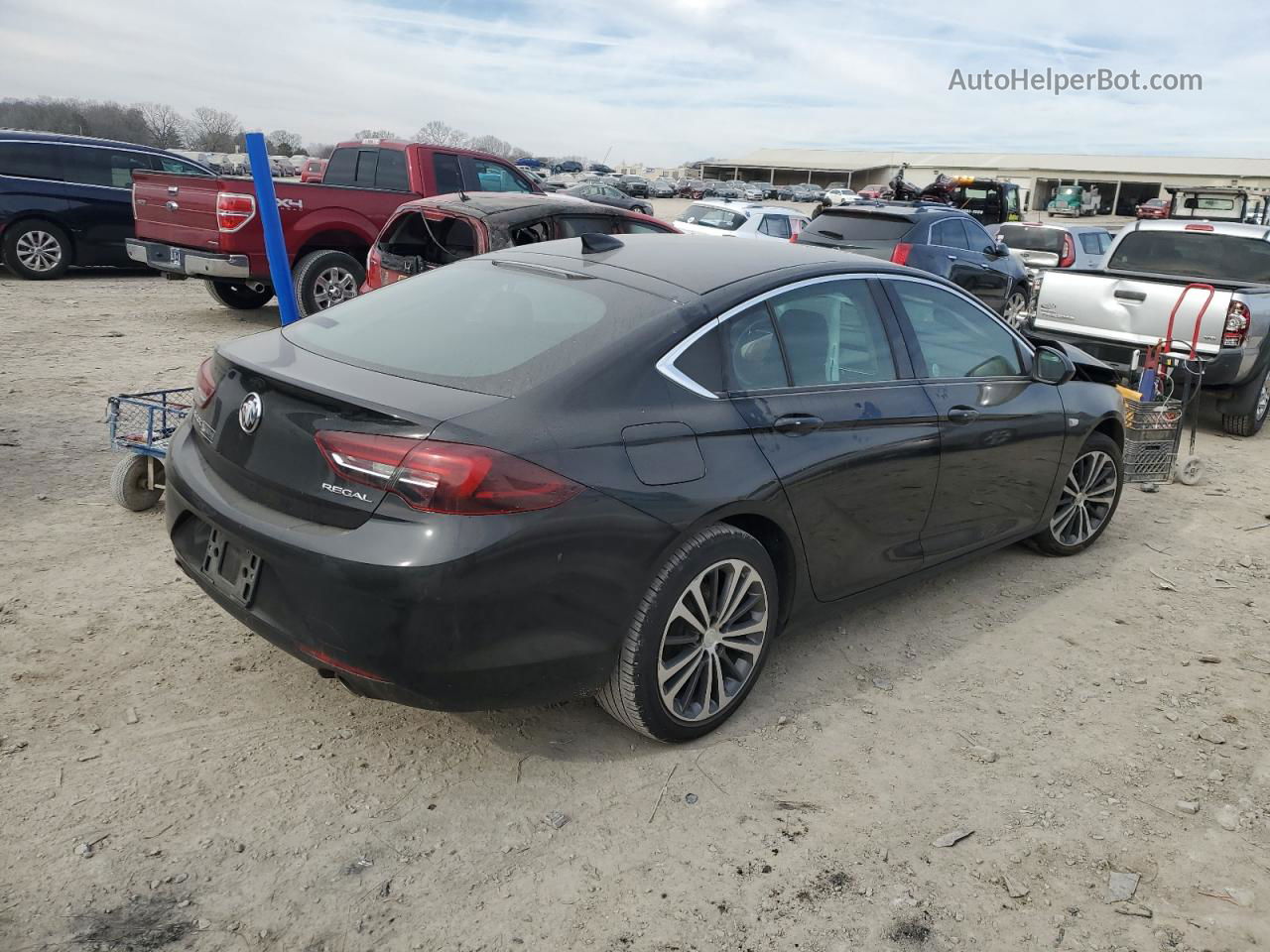 2018 Buick Regal Essence Черный vin: W04GP6SX7J1120942