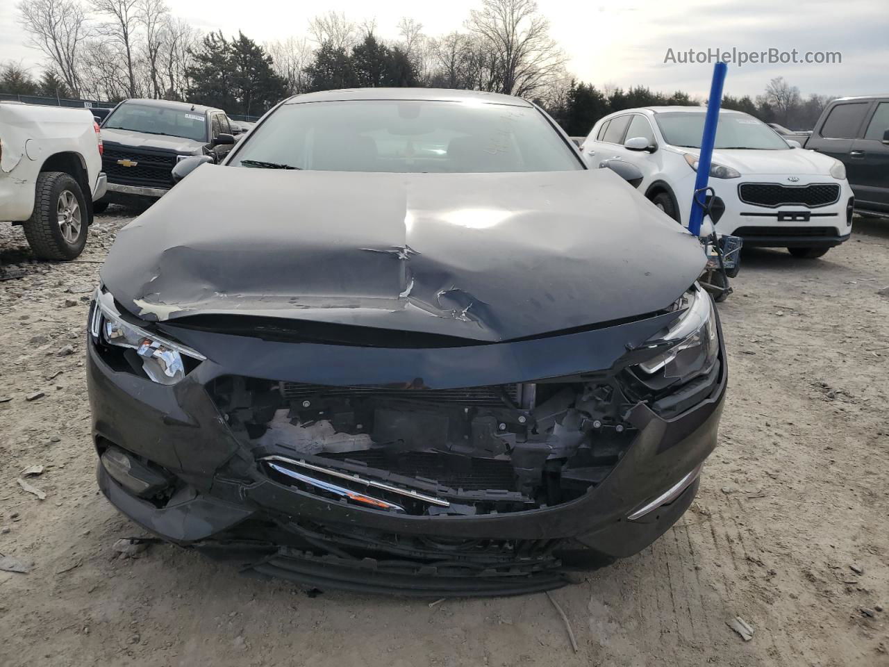 2018 Buick Regal Essence Black vin: W04GP6SX7J1120942