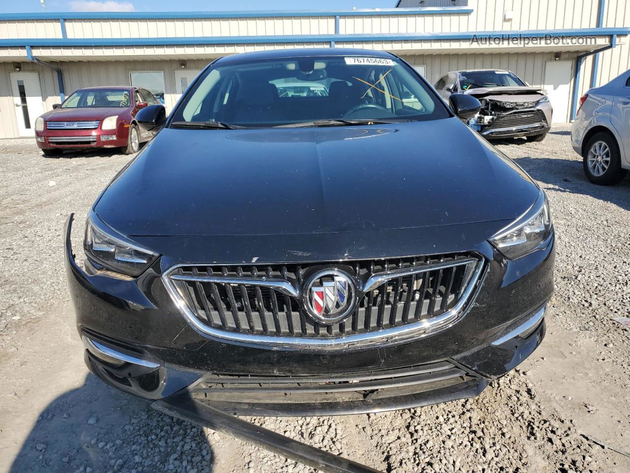 2018 Buick Regal Essence Черный vin: W04GP6SX8J1065661