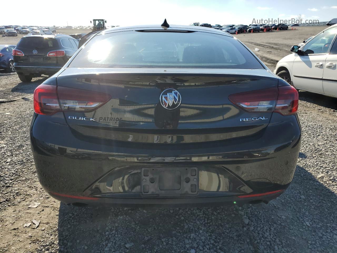 2018 Buick Regal Essence Black vin: W04GP6SX8J1065661