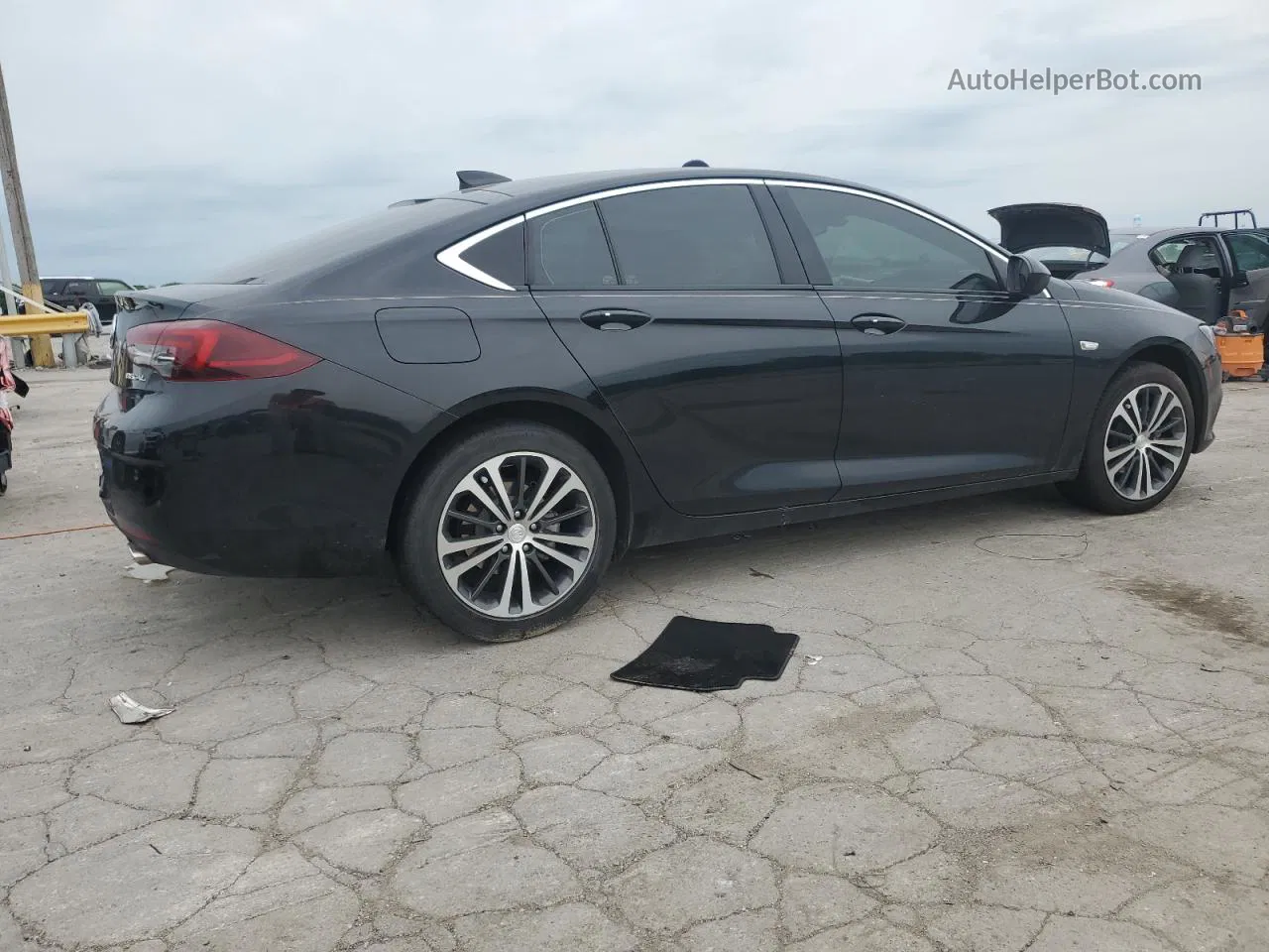 2018 Buick Regal Essence Black vin: W04GP6SX8J1159006