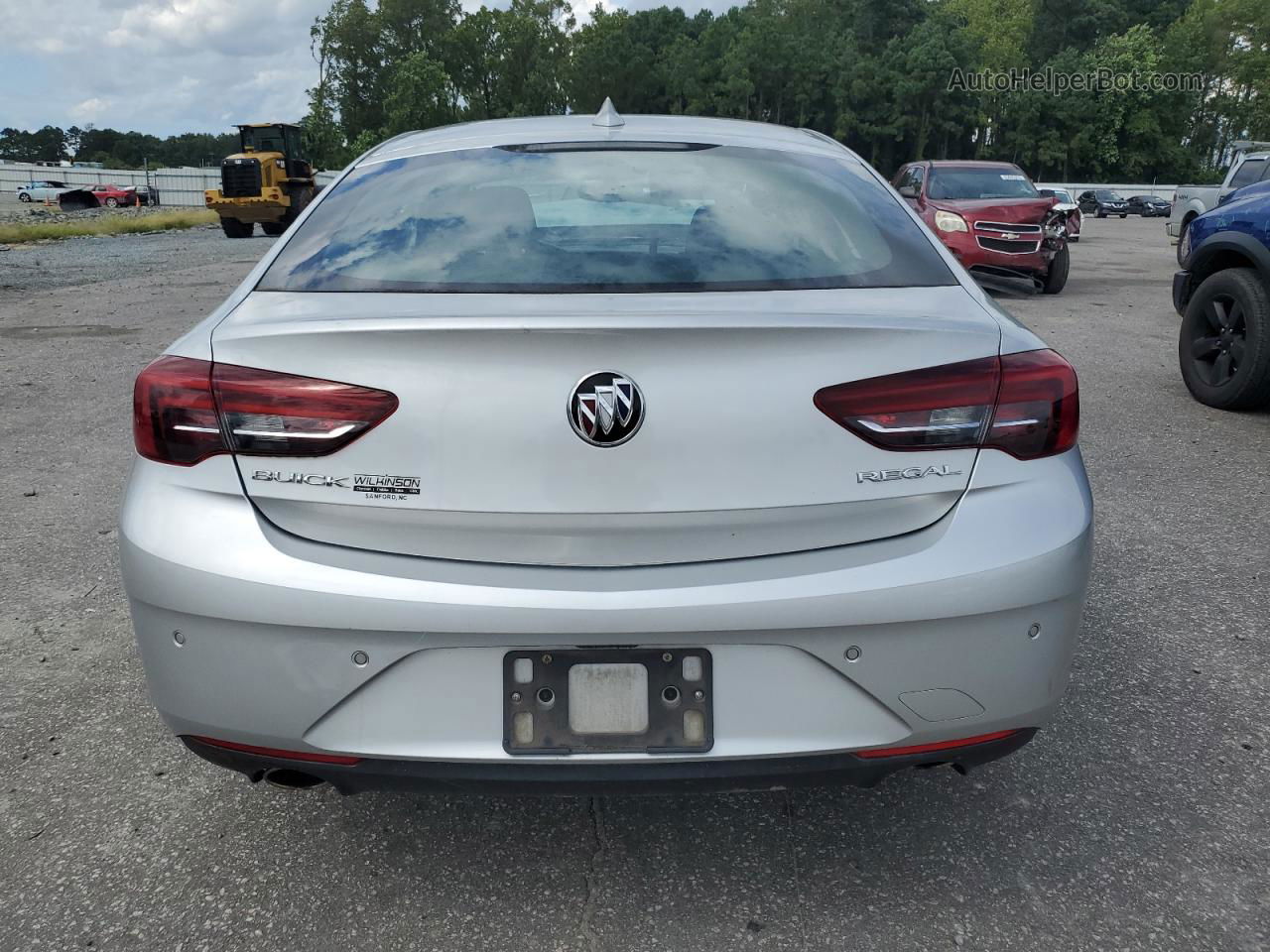 2018 Buick Regal Essence Silver vin: W04GP6SX9J1076281