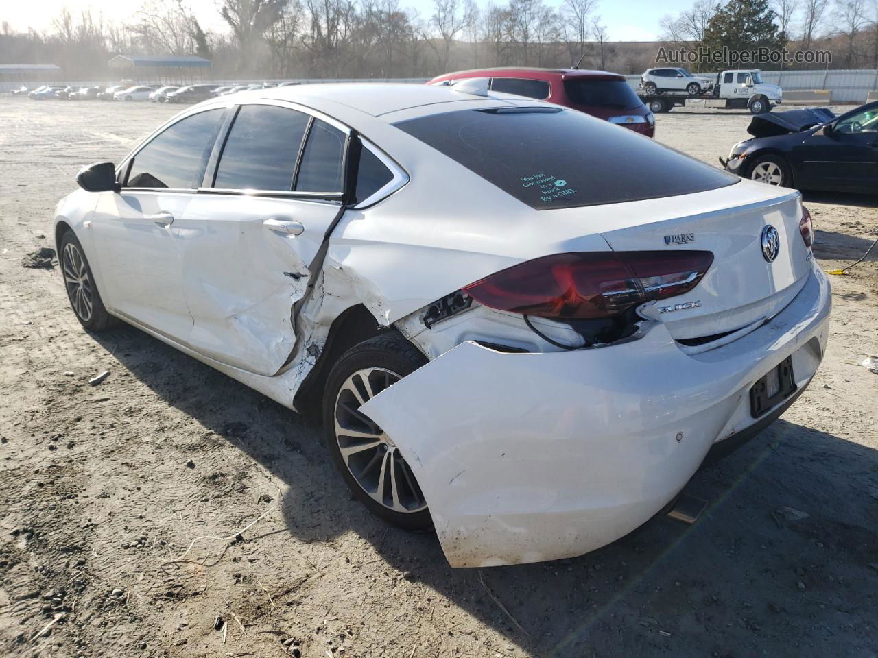 2018 Buick Regal Essence White vin: W04GP6SXXJ1088746