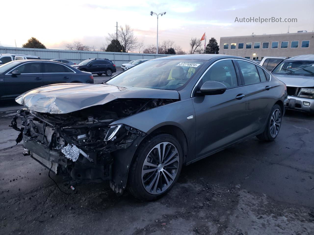 2018 Buick Regal Essence Серый vin: W04GR6SX4J1092530