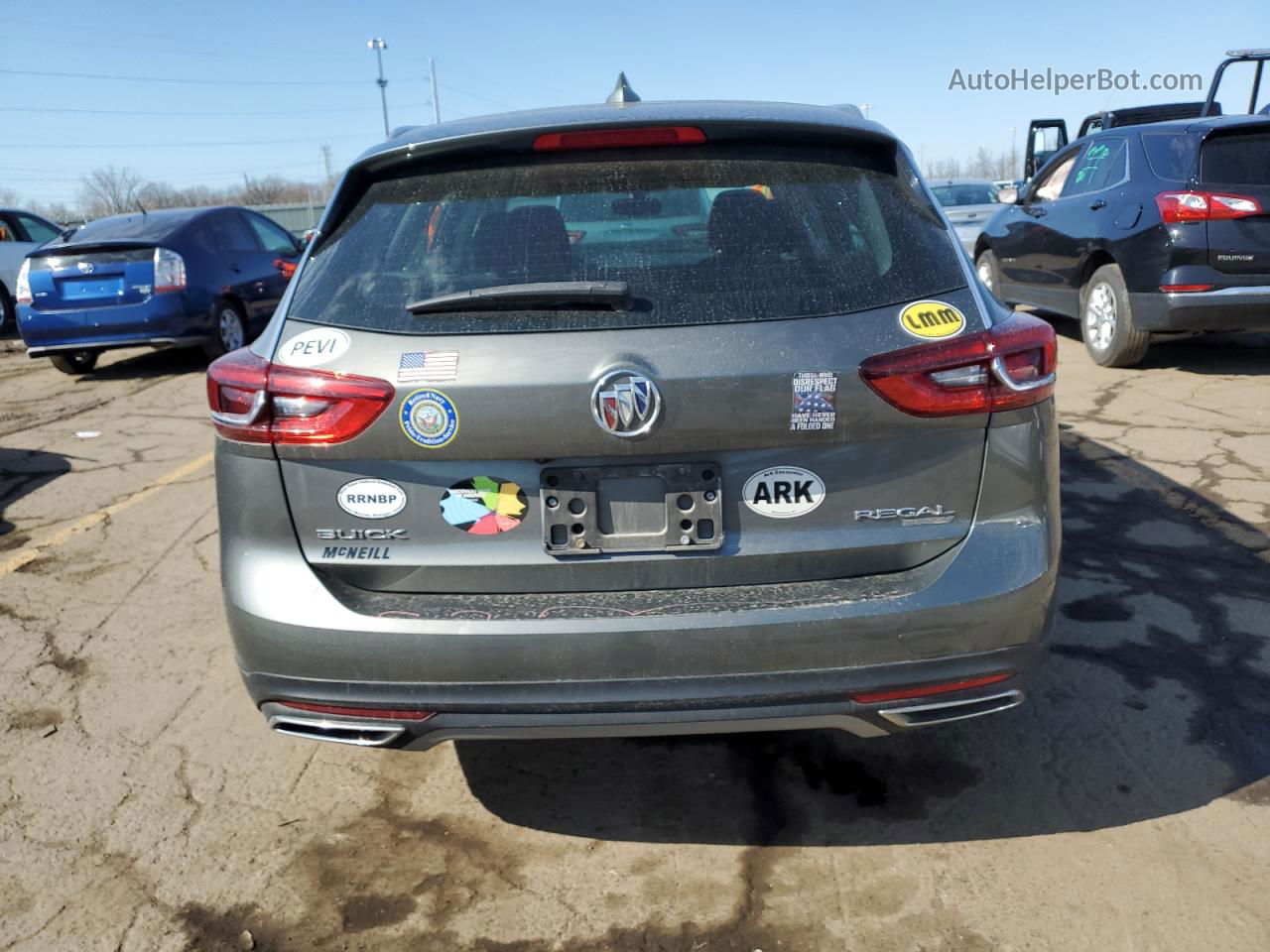 2018 Buick Regal Tourx Preferred Угольный vin: W04GU8SX0J1173888