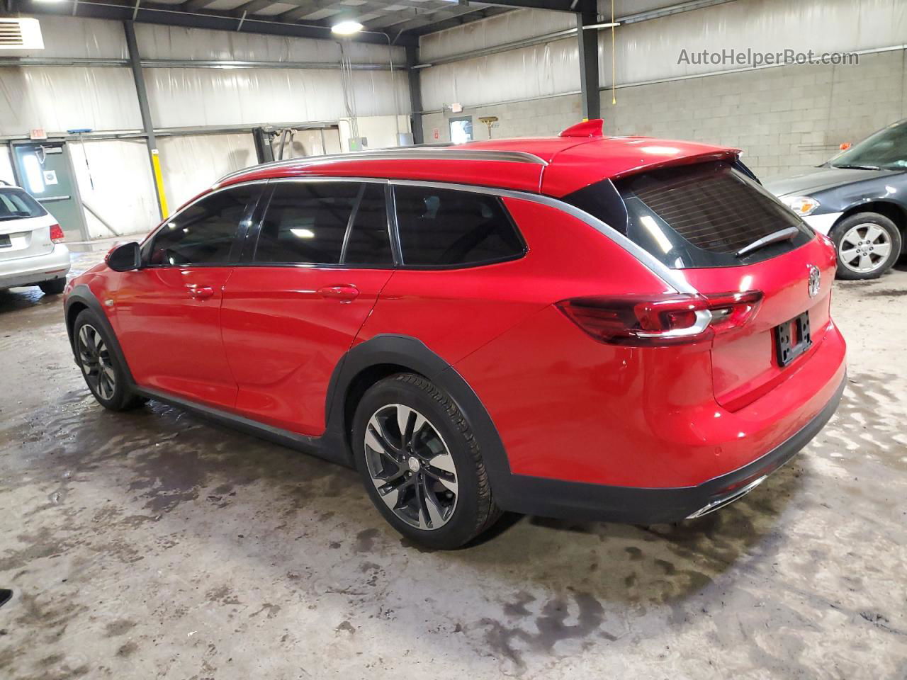 2018 Buick Regal Tourx Essence Red vin: W04GV8SX2J1080660