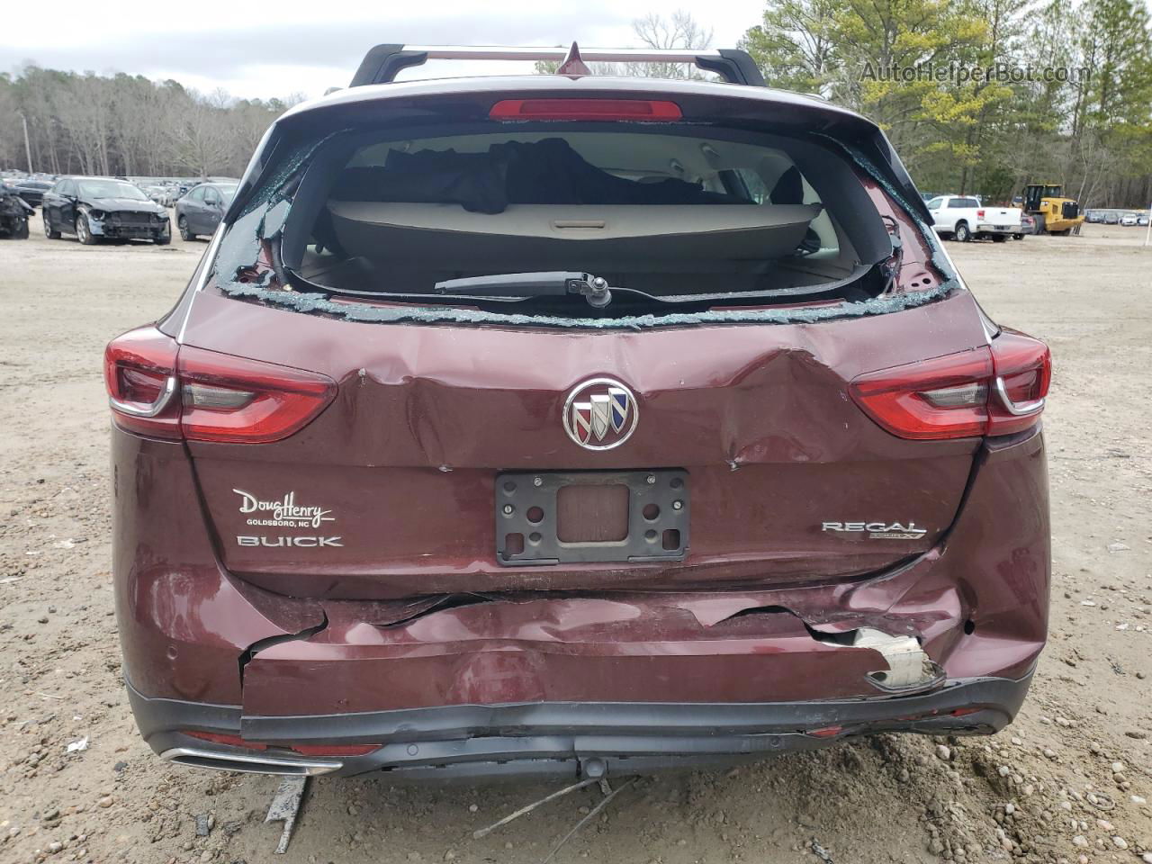 2018 Buick Regal Tourx Essence Burgundy vin: W04GV8SX5J1114008