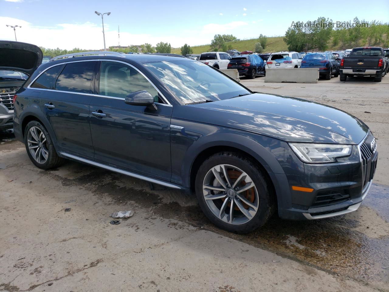 2017 Audi A4 Allroad Premium Plus Угольный vin: WA18NAF48HA165914