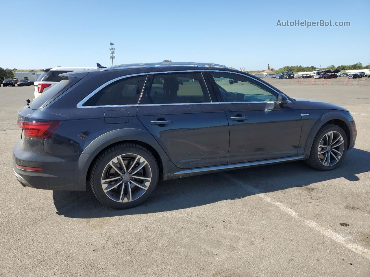 2018 Audi A4 Allroad Premium Plus Черный vin: WA18NAF49JA123631