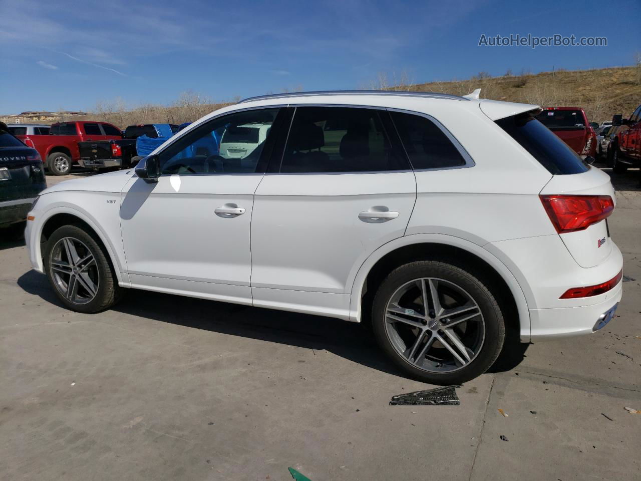 2018 Audi Sq5 Premium Plus White vin: WA1A4AFY6J2126147