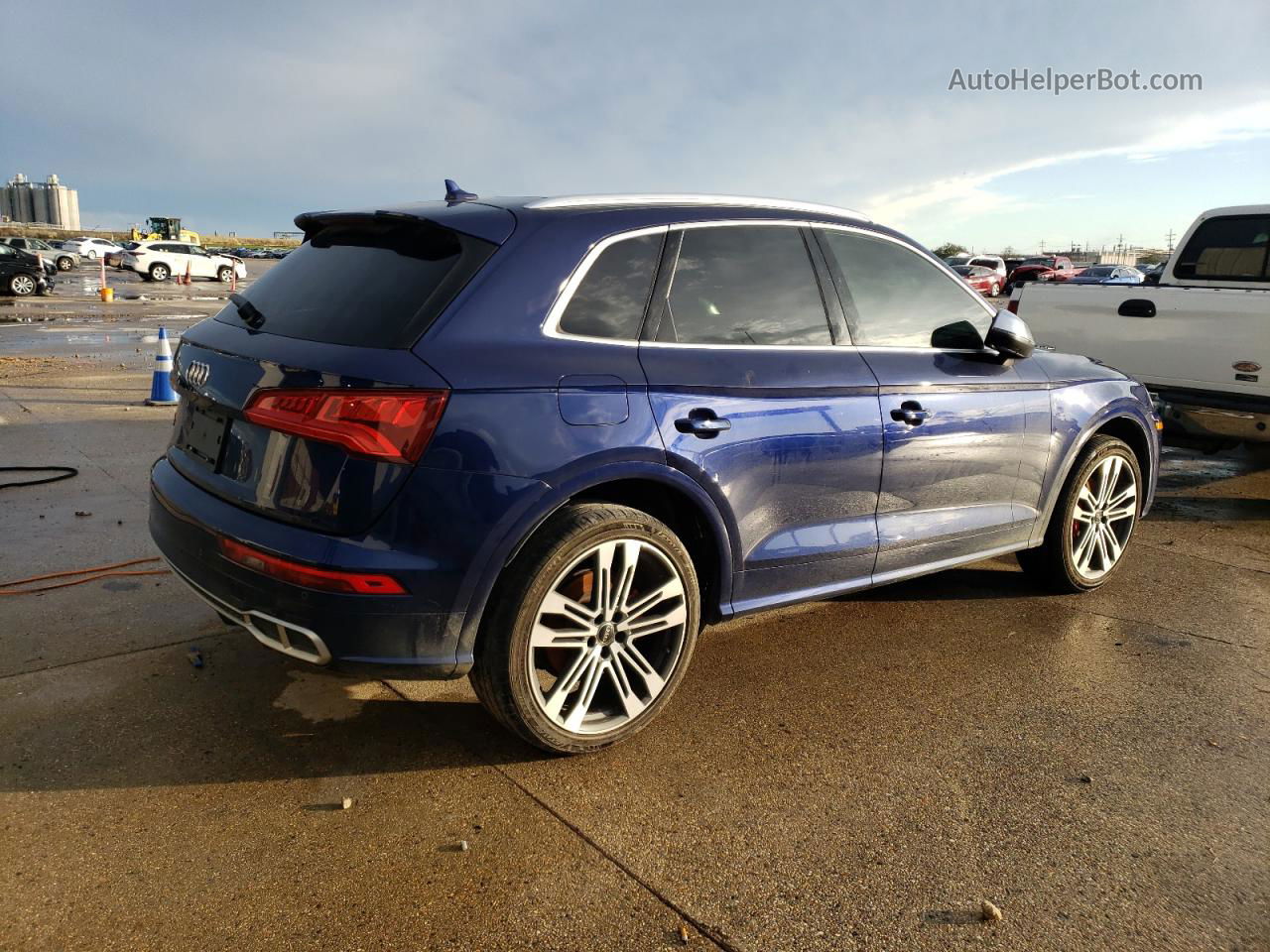 2018 Audi Sq5 Premium Plus Синий vin: WA1A4AFY6J2142042