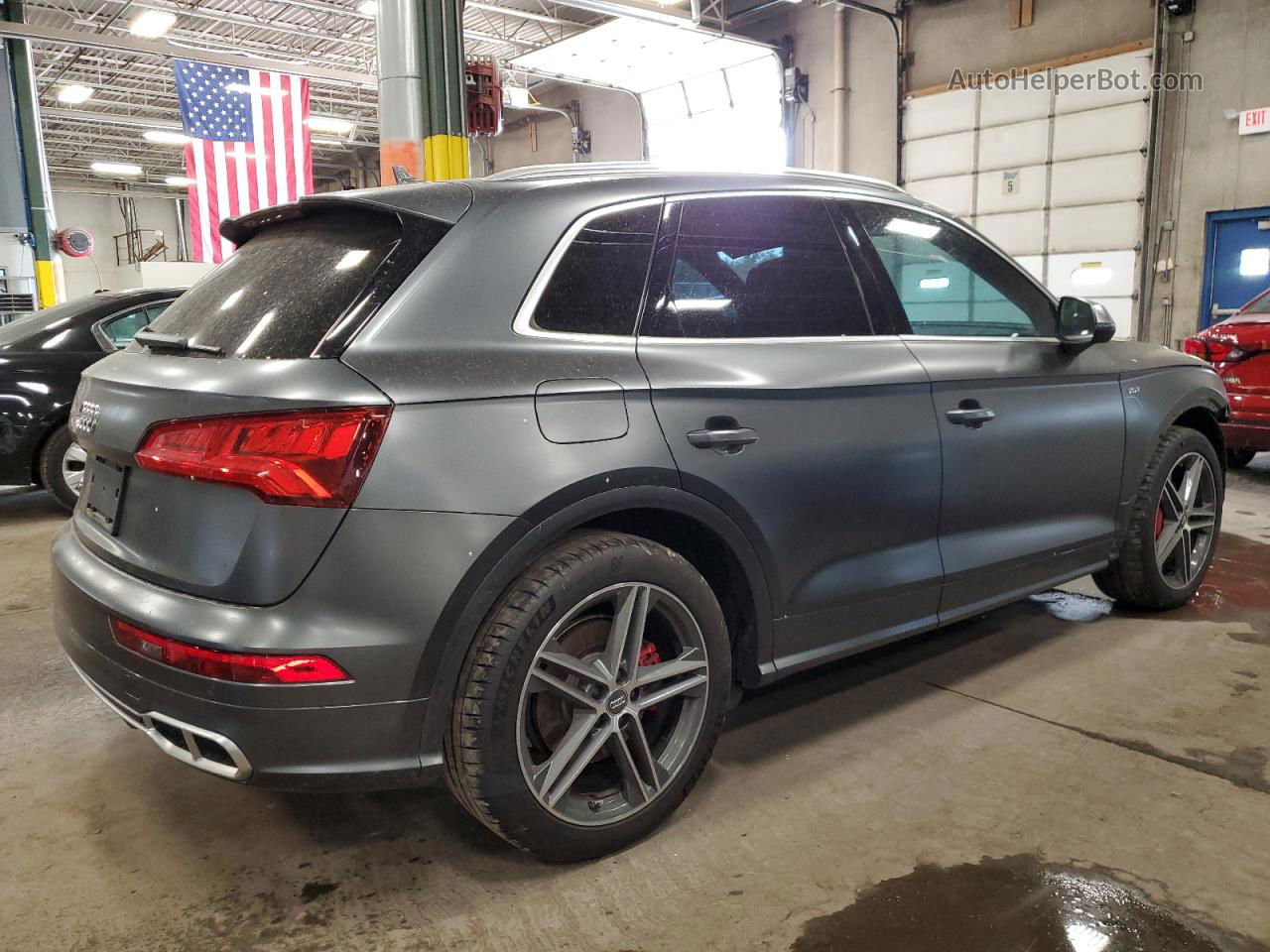 2018 Audi Sq5 Premium Plus Серебряный vin: WA1A4AFY8J2156752