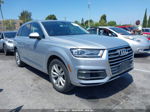 2017 Audi Q7 3.0t Premium Серебряный vin: WA1AAAF72HD010698