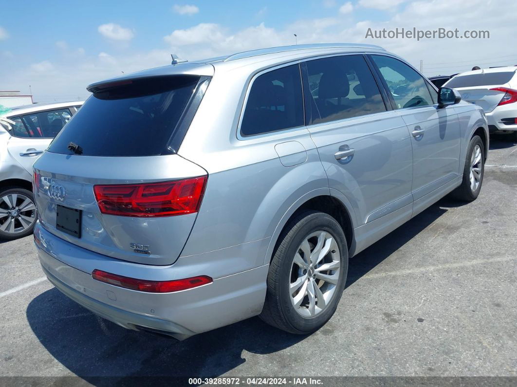 2017 Audi Q7 3.0t Premium Серебряный vin: WA1AAAF72HD010698