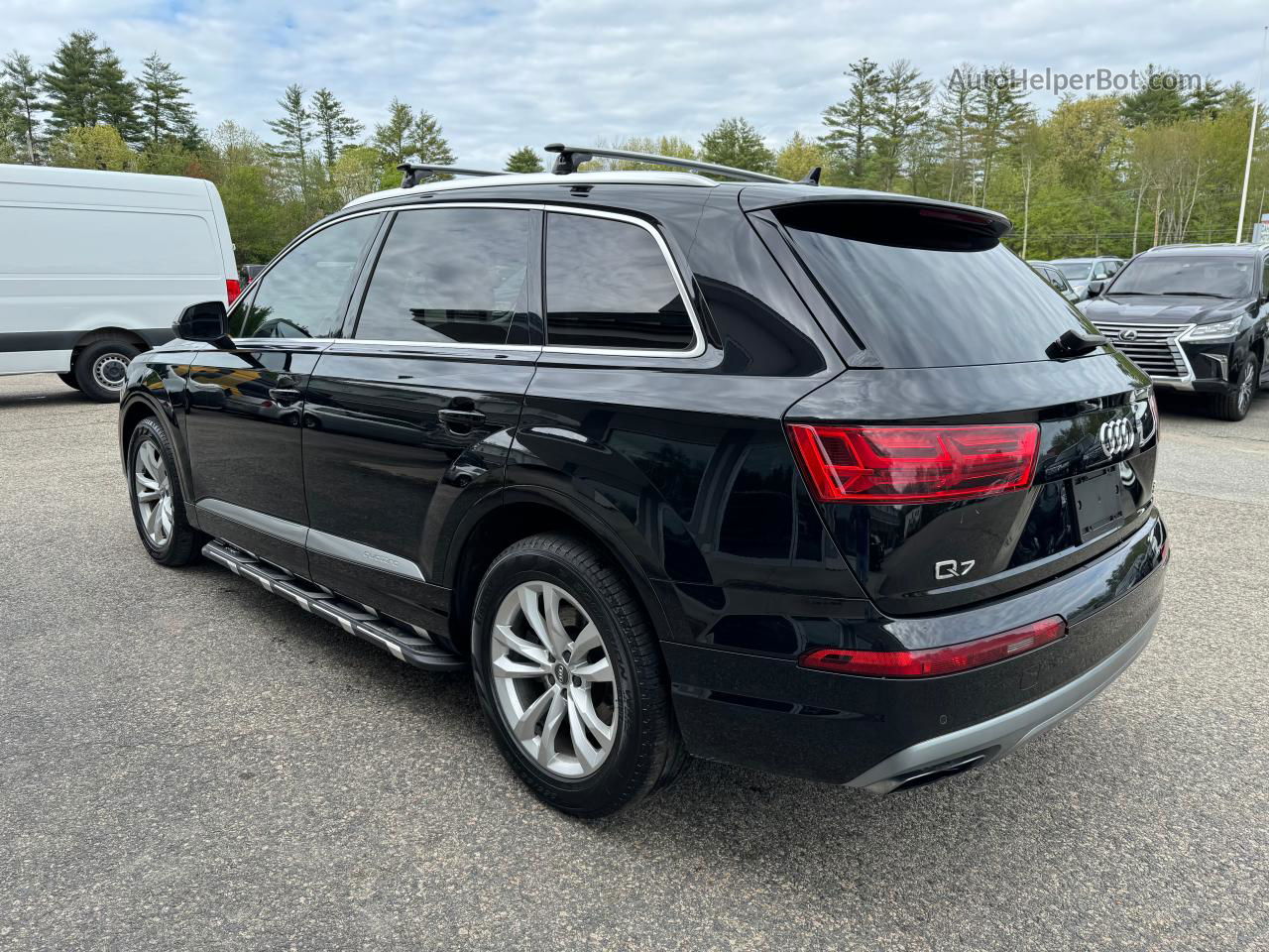 2017 Audi Q7 Premium Черный vin: WA1AAAF79HD001125