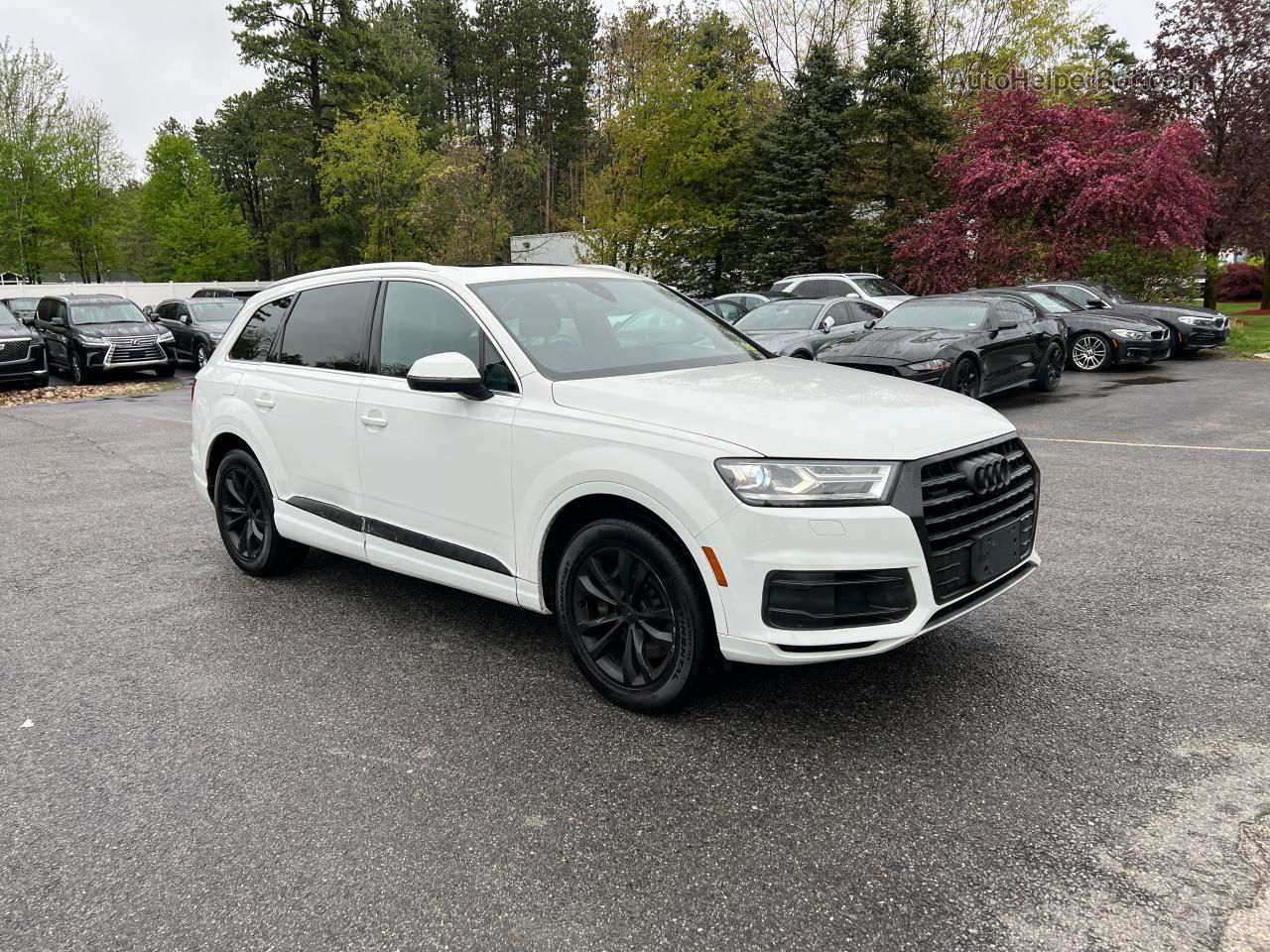 2017 Audi Q7 Premium Белый vin: WA1AAAF79HD015364