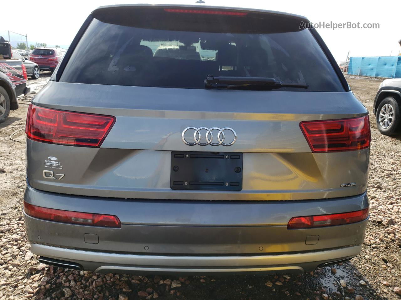 2017 Audi Q7 Premium Серый vin: WA1AHAF72HD043132