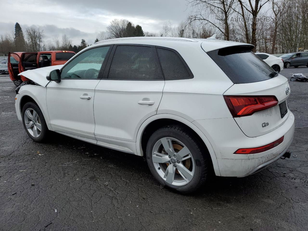 2018 Audi Q5 Premium White vin: WA1ANAFY0J2026560