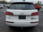 2018 Audi Q5 Premium White vin: WA1ANAFY0J2026560