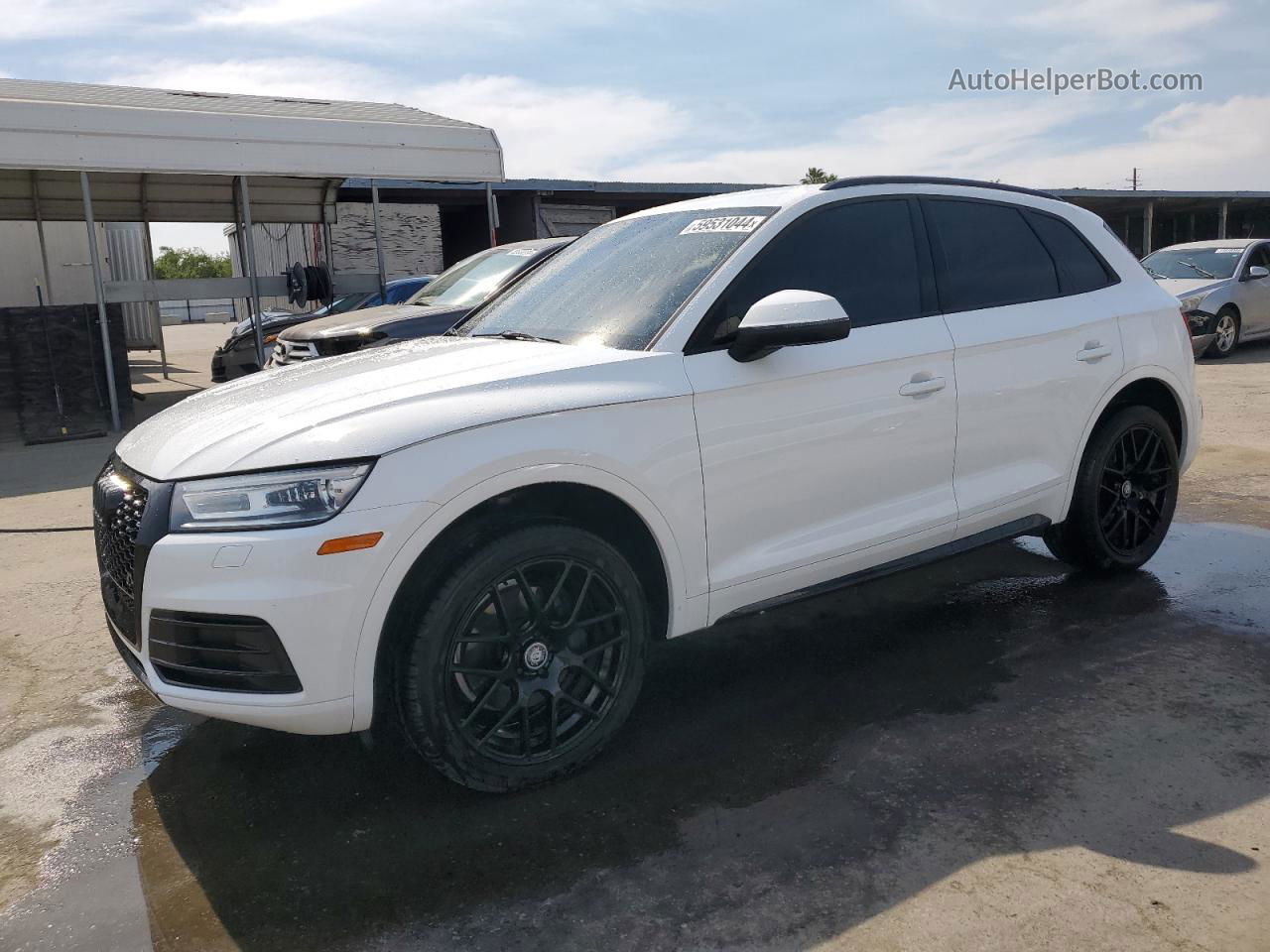 2018 Audi Q5 Premium White vin: WA1ANAFY2J2170059