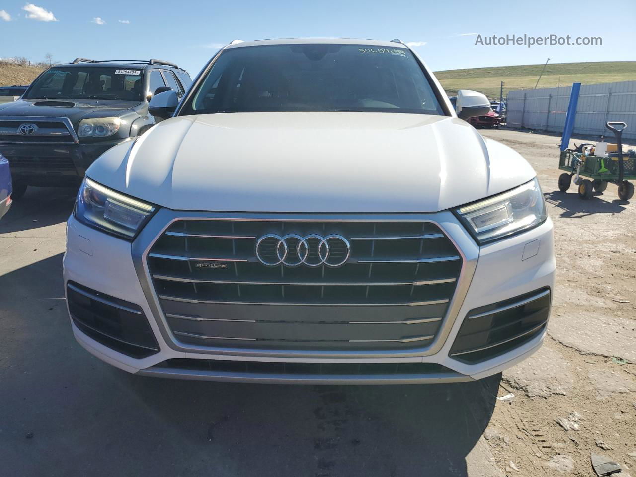 2018 Audi Q5 Premium White vin: WA1ANAFY3J2007422