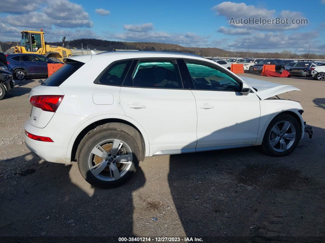 2018 Audi Q5 2.0t Premium/2.0t Tech Premium White vin: WA1ANAFY3J2015018