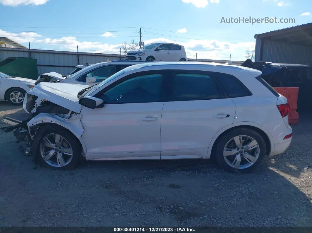 2018 Audi Q5 2.0t Premium/2.0t Tech Premium White vin: WA1ANAFY3J2015018