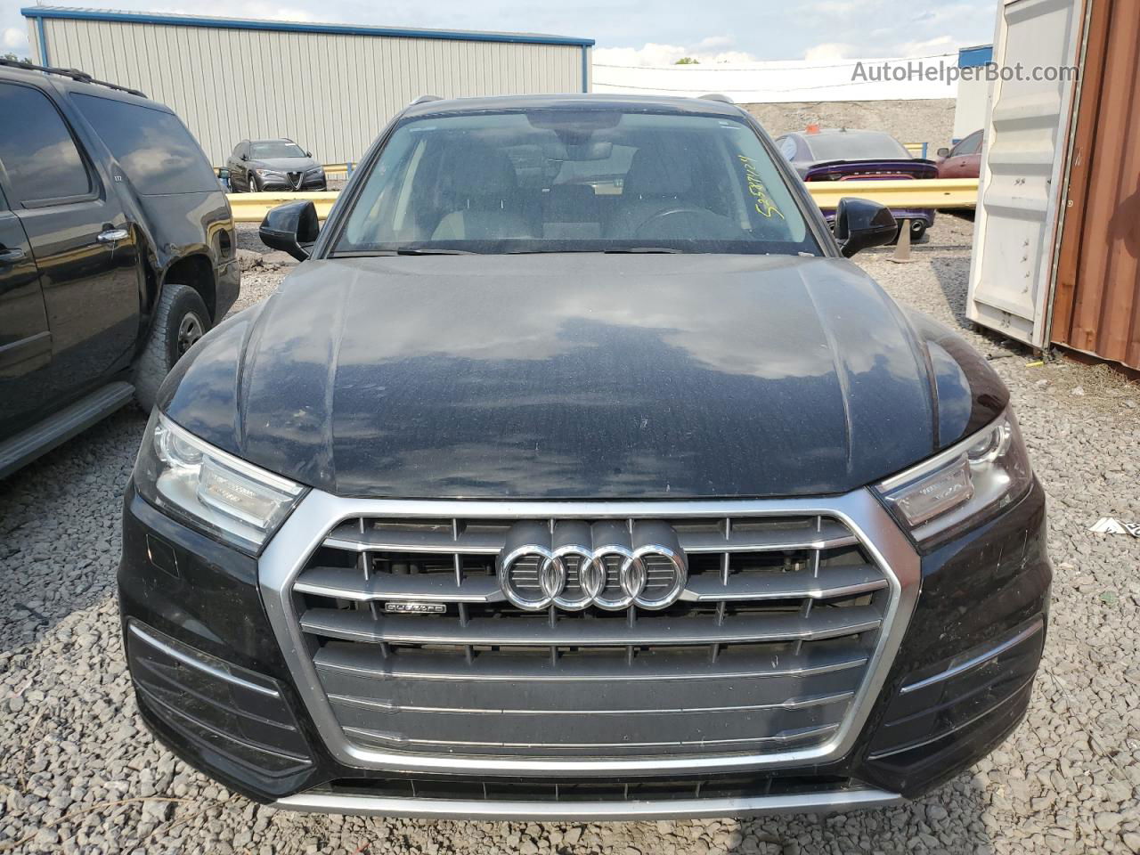 2018 Audi Q5 Premium Черный vin: WA1ANAFY4J2021135