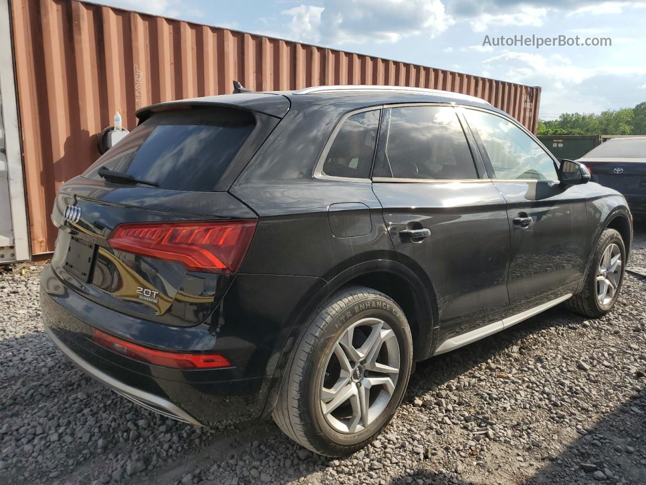 2018 Audi Q5 Premium Черный vin: WA1ANAFY4J2021135