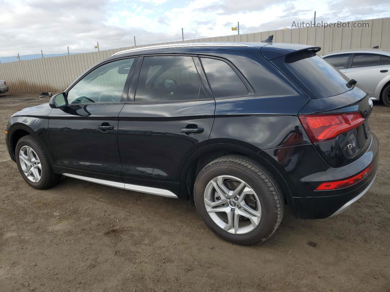 2018 Audi Q5 Premium Black vin: WA1ANAFY5J2015876