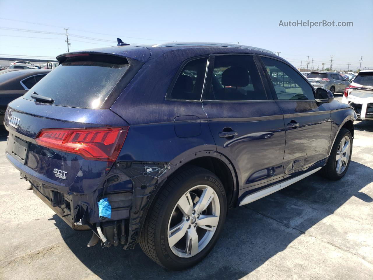 2018 Audi Q5 Premium Синий vin: WA1ANAFY7J2005379